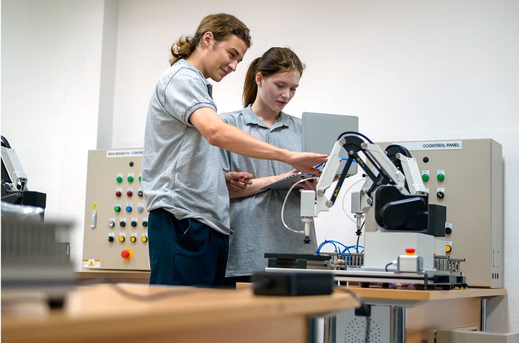 Mesto gde teorija postaje iskustvo